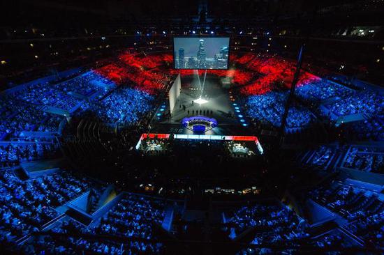 一只铁腕牢 一只铁腕牢