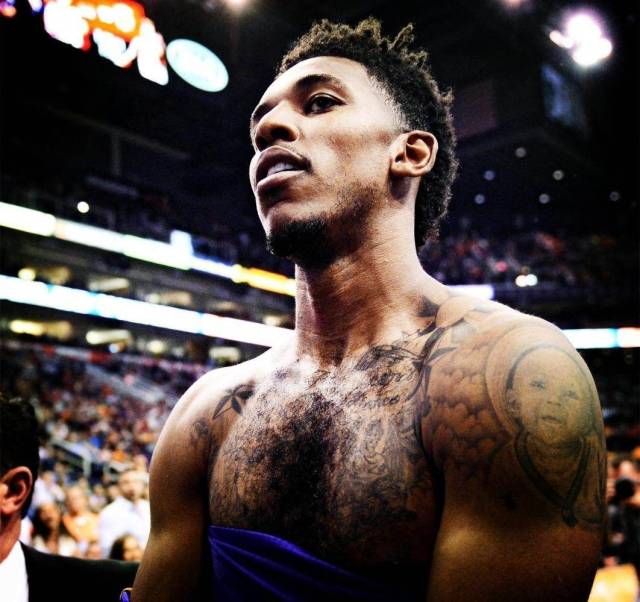 曲线陡然上 曲线陡然上